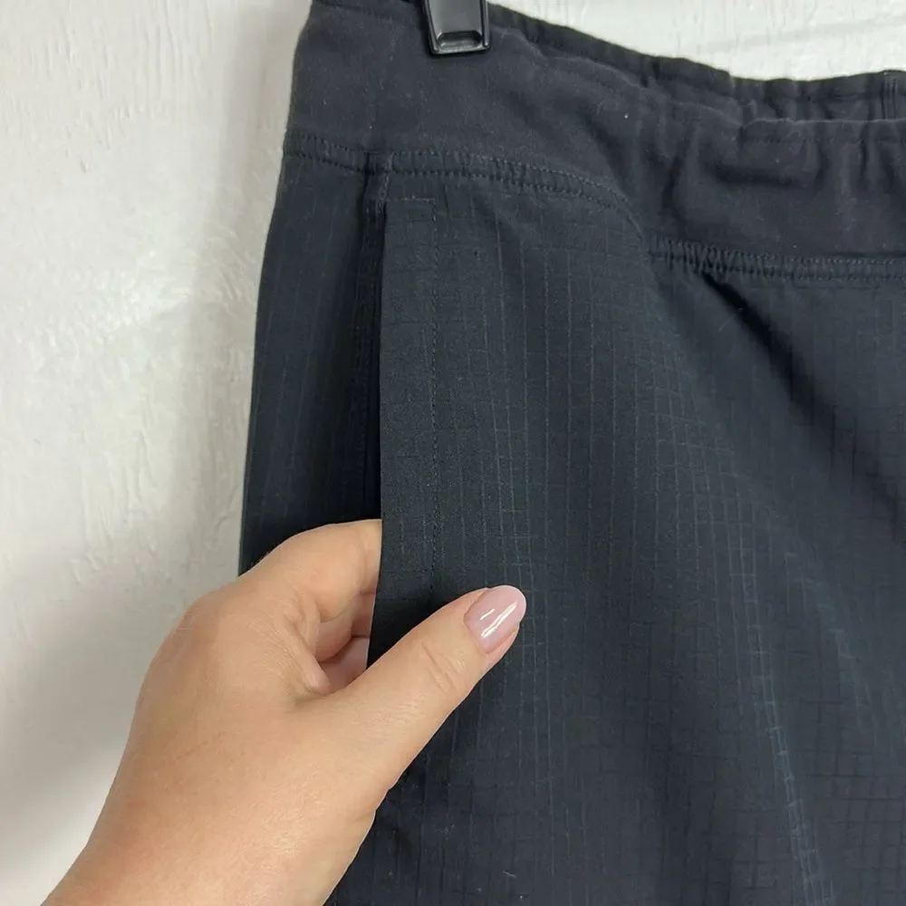 Lululemon Athletica Black Geo Pattern Activewear Shorts Size L